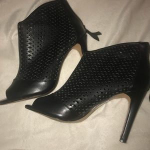 Peep toe booty/Heels